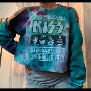Hottopic KISS cut-out crop top